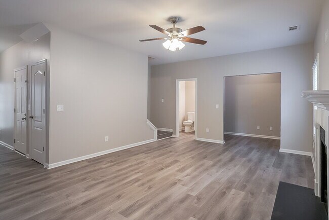 Foto del edificio - 4600 Ferncrest Pl
