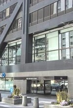 Building Photo - 175 E Delaware Pl