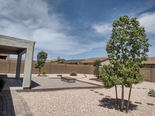 Foto del edificio - 5537 N Kerwood Loop