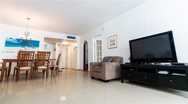 Building Photo - 3725 S Ocean Dr