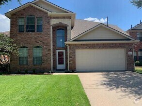 Building Photo - 1213 Shamrock Dr