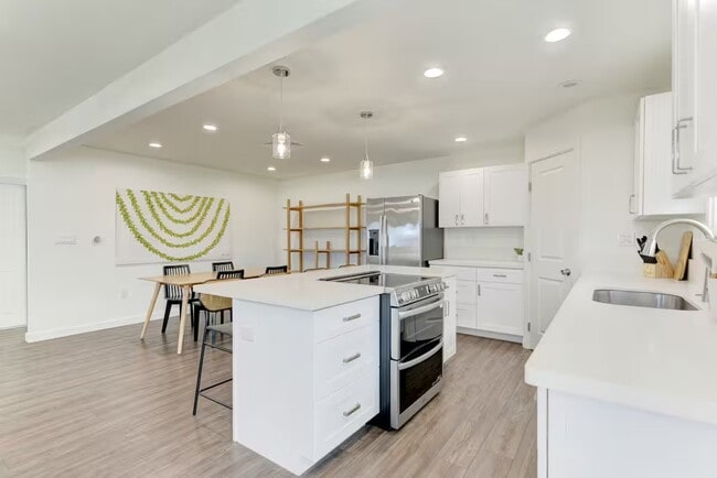 Foto del edificio - 1235 Manulani St