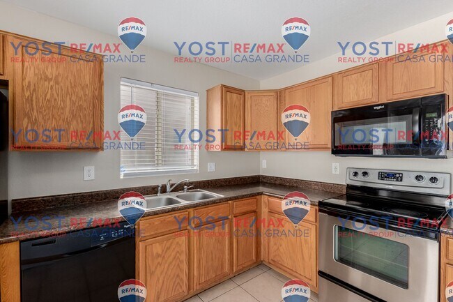 Foto del edificio - Spacious 4 bedroom - $500 off the first mo...