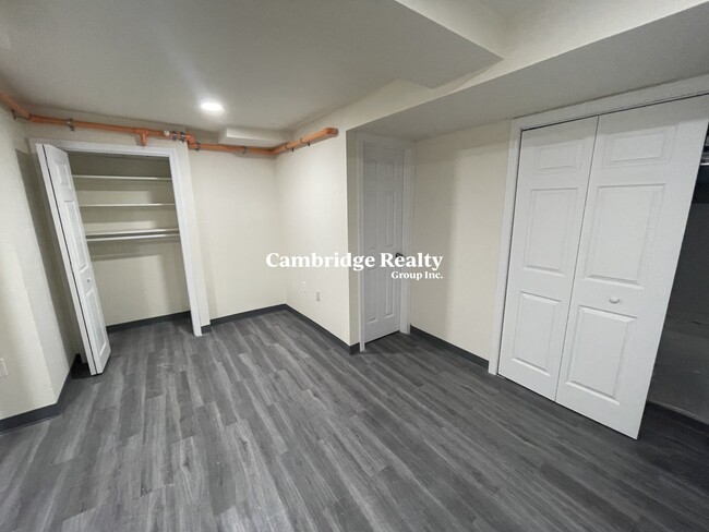 Building Photo - 357 Cambridge St