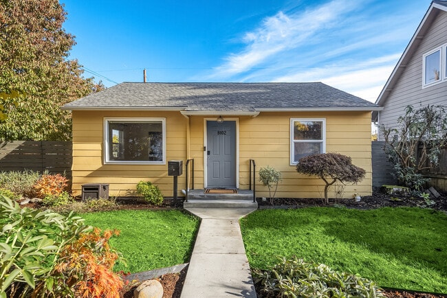 Foto del edificio - 8102 13th Ave SW