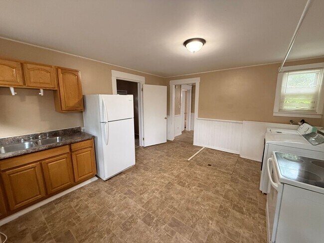 Foto del edificio - 2 bedroom duplex in the highlands!