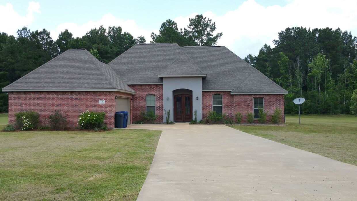 Primary Photo - 135 Eagle Pt Dr