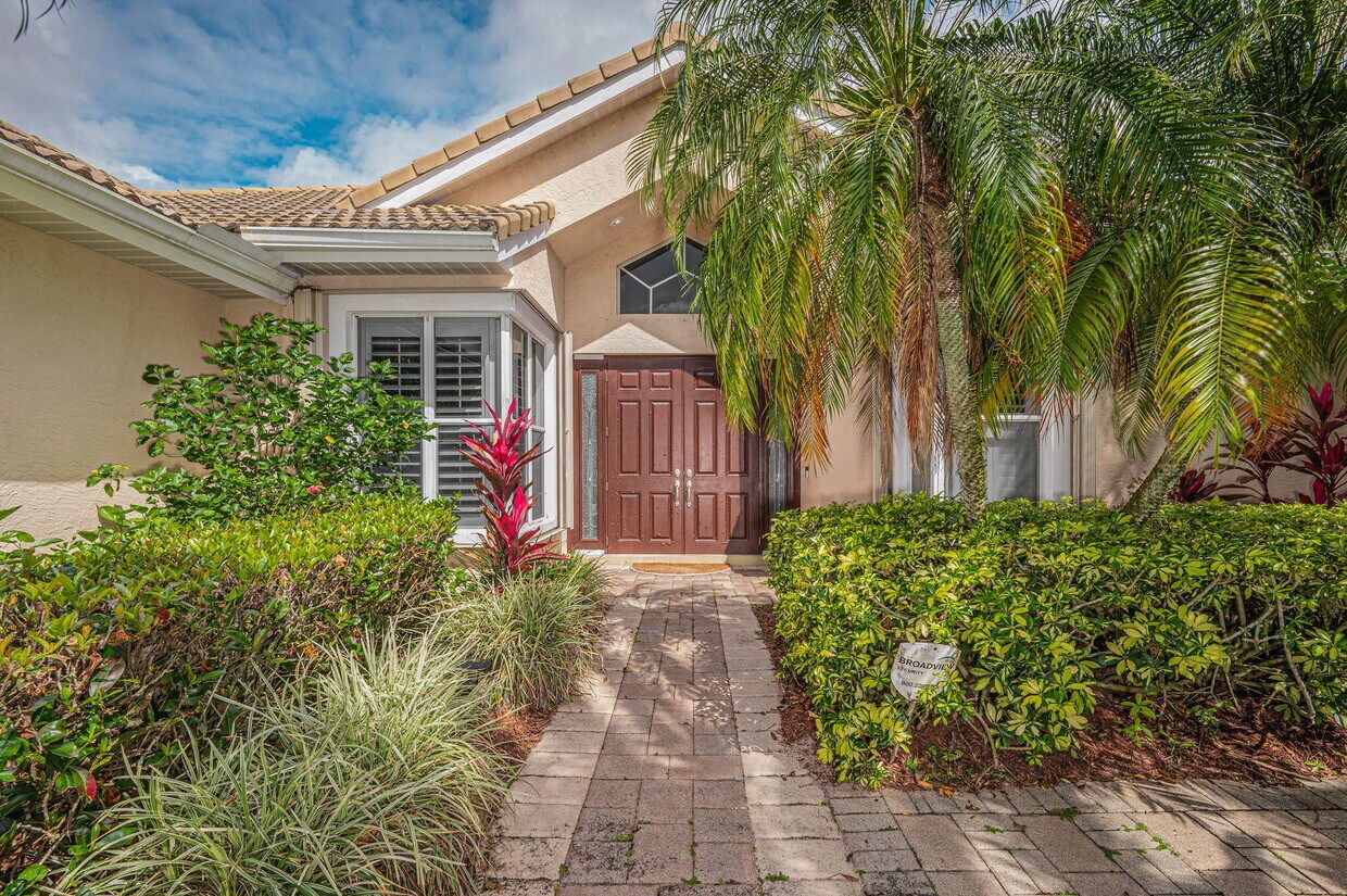 Foto principal - 1736 SW Mockingbird Dr