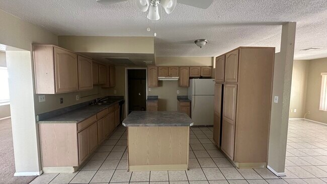 Foto del edificio - 7713 N 109th Ave