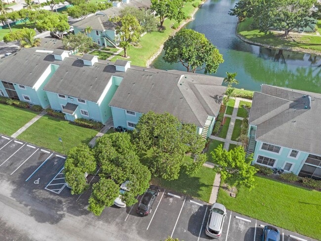 Building Photo - NICE 2/1 UNIT AVAILABLE AT THE PRESERVE in SUNRISE