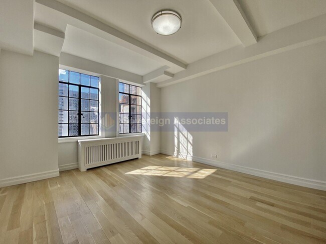 Building Photo - 320 East 42nd Street