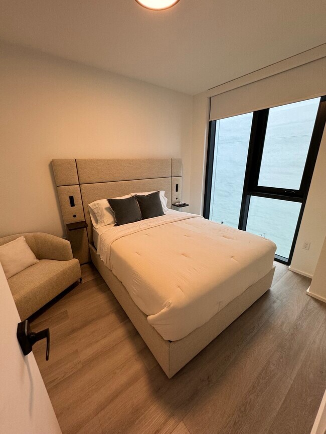 Foto del edificio - 105 NE 25th St