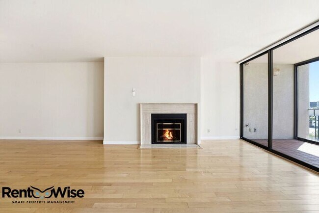 Foto del edificio - 555 Laurel Ave