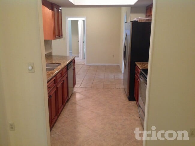 Foto del edificio - 2290 Colonial Dr