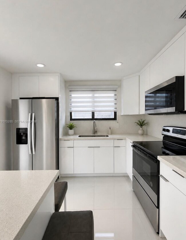Foto del edificio - 6791 SW 25th St