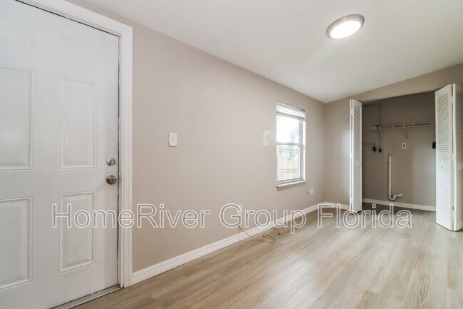 Building Photo - 625 58th St S