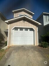 Building Photo - 111 Woodrun Dr