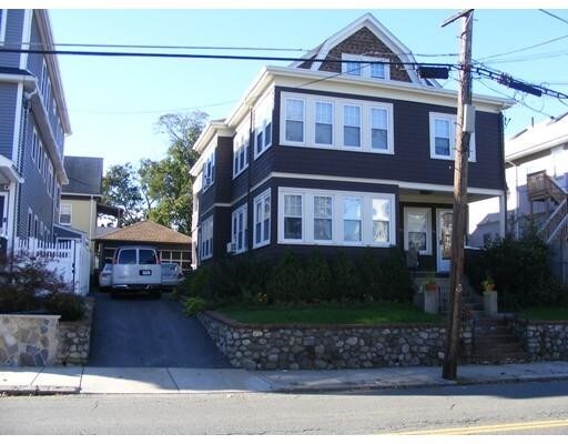 Primary Photo - 547 Riverside Ave