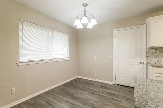 Foto del edificio - 1228 NW 105th St
