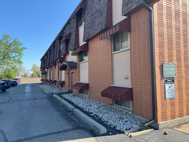 Foto del edificio - 20 Forestdale Ave