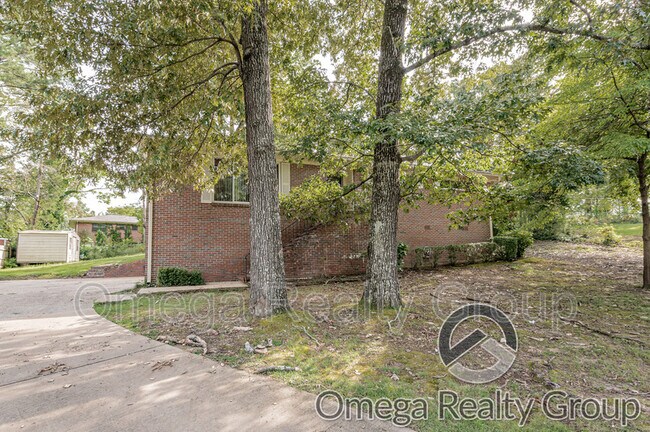 Building Photo - 813 Nonidez Cir