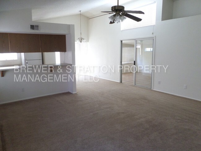 Foto del edificio - 3893 W Denver St