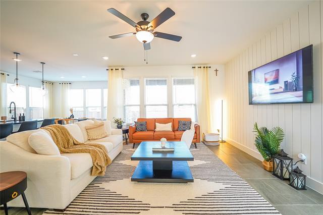 Foto del edificio - 7557 Donnelly Ave