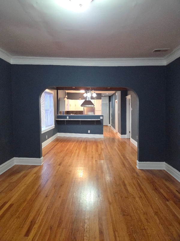 Building Photo - 11122 S Vernon Ave