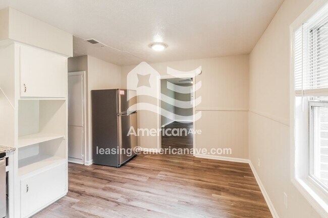 Foto del edificio - 2227 Danbury Dr