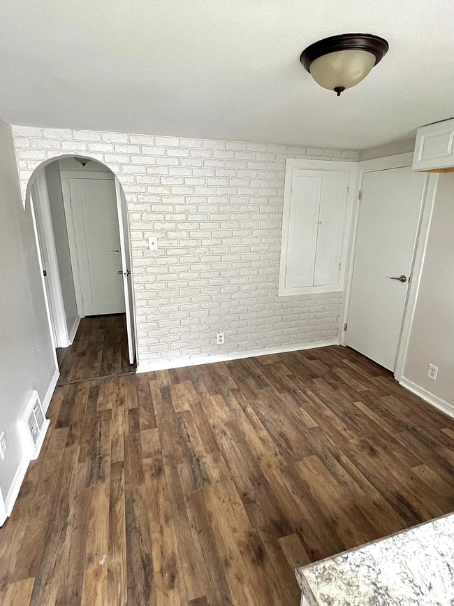 Building Photo - 130 Zewe Aly