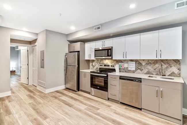 Building Photo - Berks Reserve - Suites @The Reserve