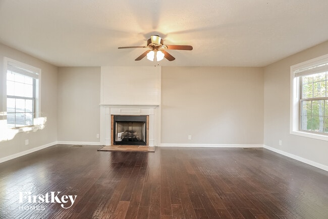 Building Photo - 1412 Freedom Dr