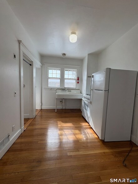 Foto del edificio - 49 Hubinger St