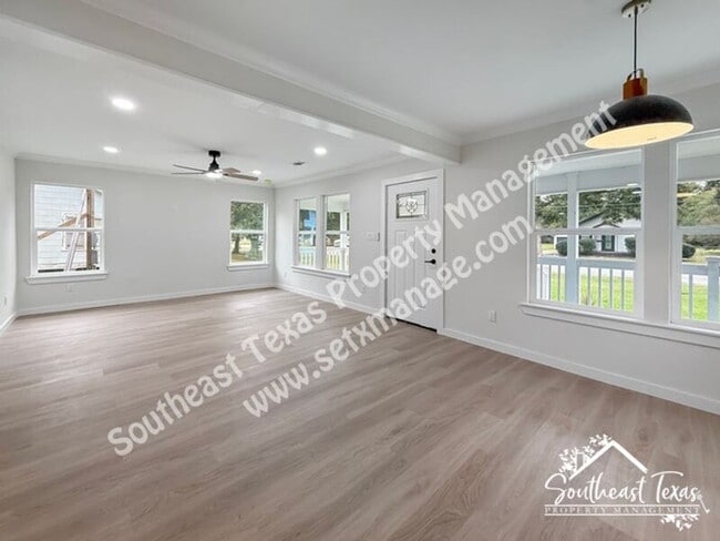 Foto del edificio - 6371 Terrell St