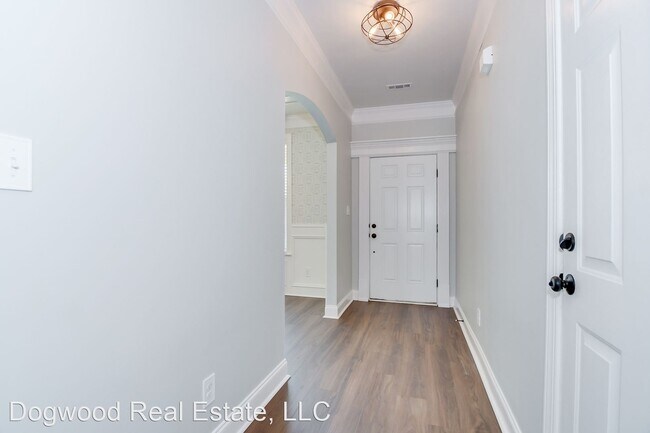 Building Photo - 4 br, 3 bath House - 720 Southwick Avenue