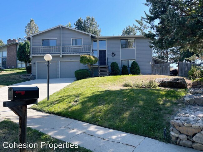 Building Photo - 4 br, 2.5 bath House - 1931 E Mortimer Ct