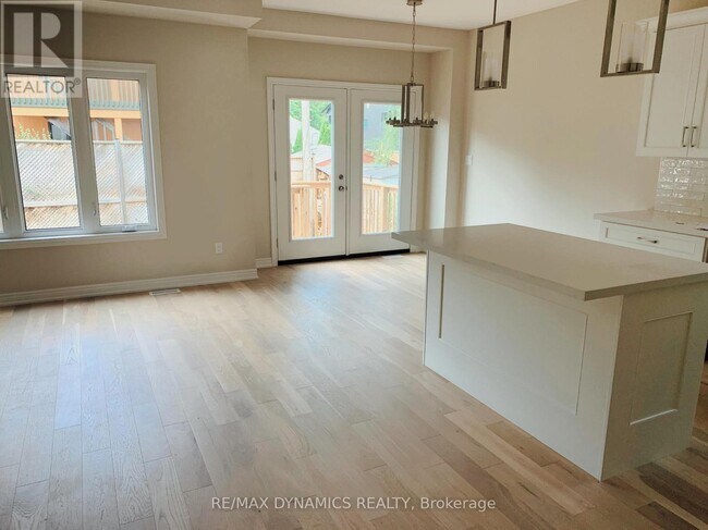 Building Photo - 39C Beachaven Dr