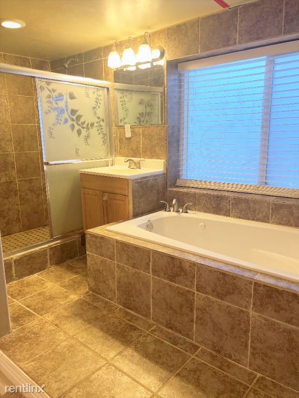 Building Photo - 3 br, 2 bath House - 7687 S 1650 E 2 Unit 2