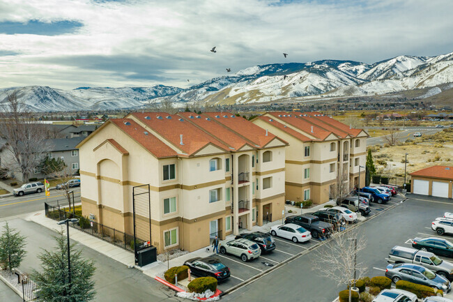 Foto del edificio - Villa at Dolphin Bay Apartments