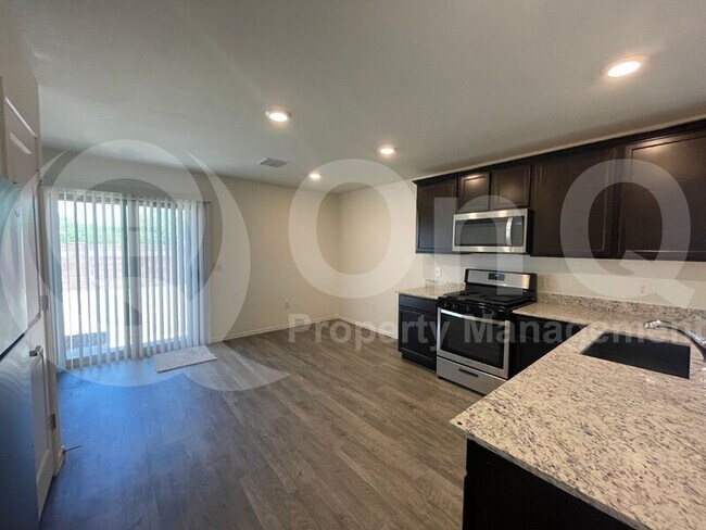 Foto del edificio - 12891 N Peony Dr