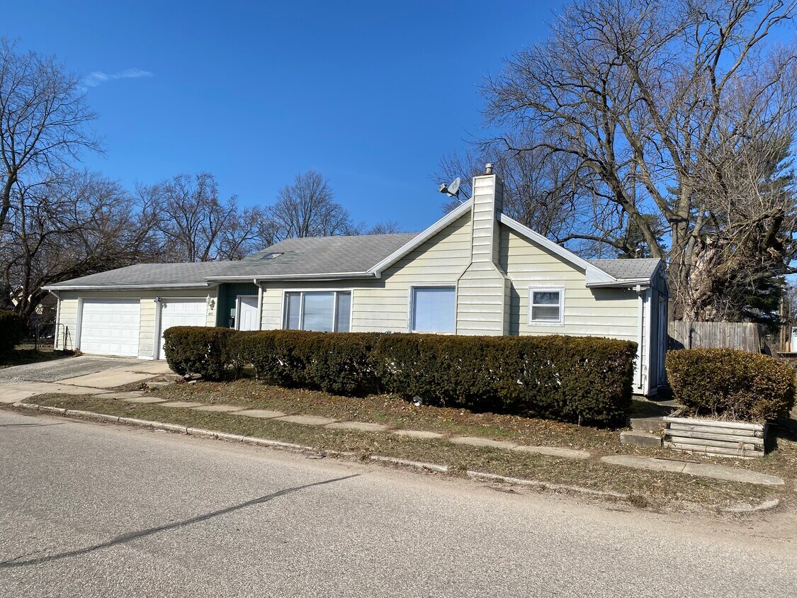 Primary Photo - 634 S 23rd St