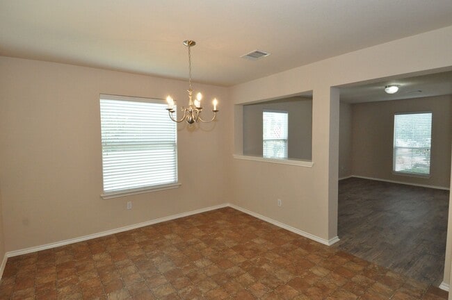 Building Photo - Great Neighborhood! Minutes to Cedar Park Shopping Areas