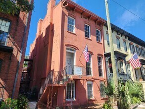 Building Photo - 229 E Gordon St