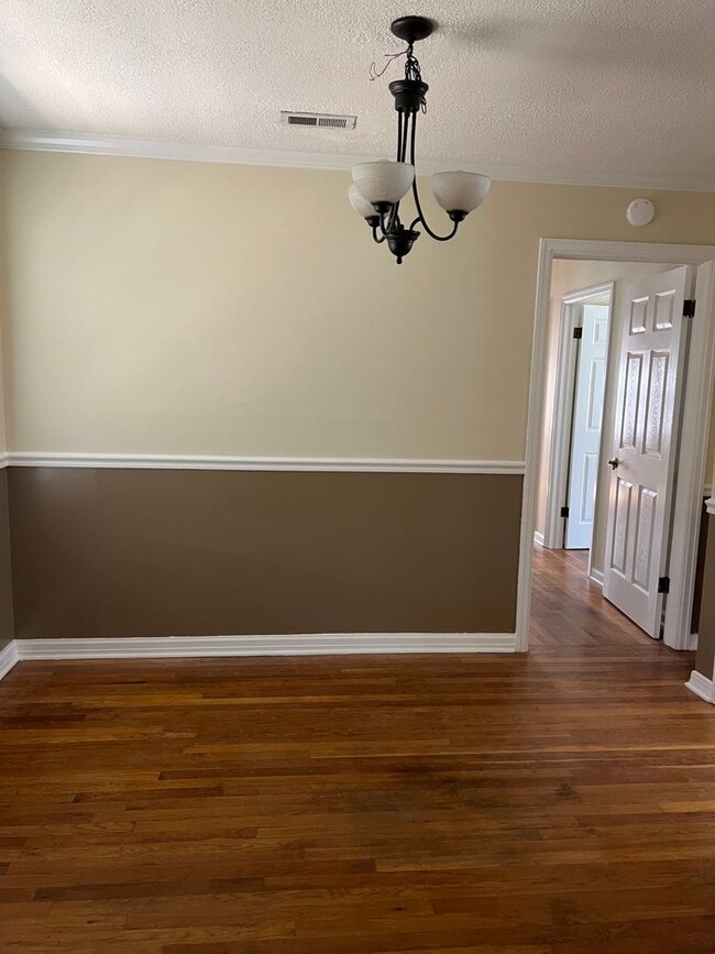 Building Photo - 3 Bed 2 Bath - Florence, AL