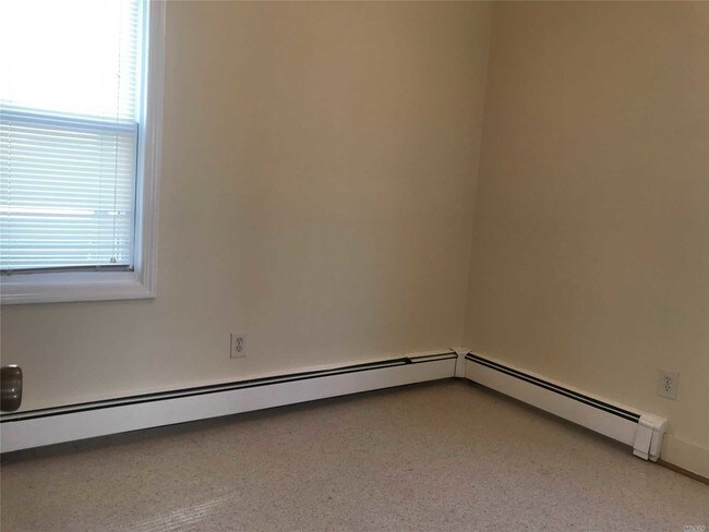 Building Photo - 174 Beach 25th St