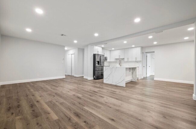 Foto del edificio - 2298 NE 4th Ave