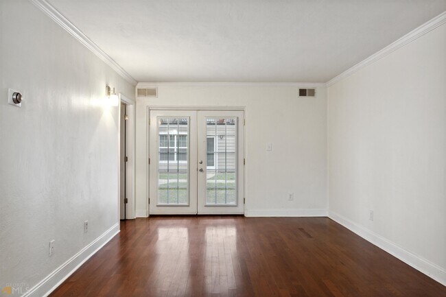 Foto del edificio - 897 North Highland Avenue Northeast