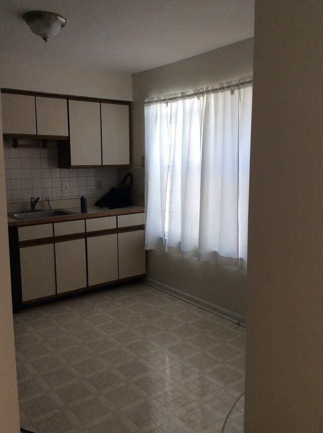 Foto del edificio - Beautiful Condo Just 3 Blocks from Oceanfront!