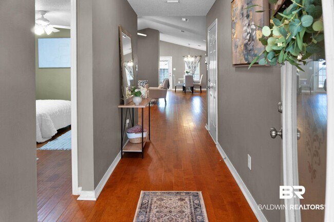 Foto del edificio - 8254 Magnolia Village Dr N