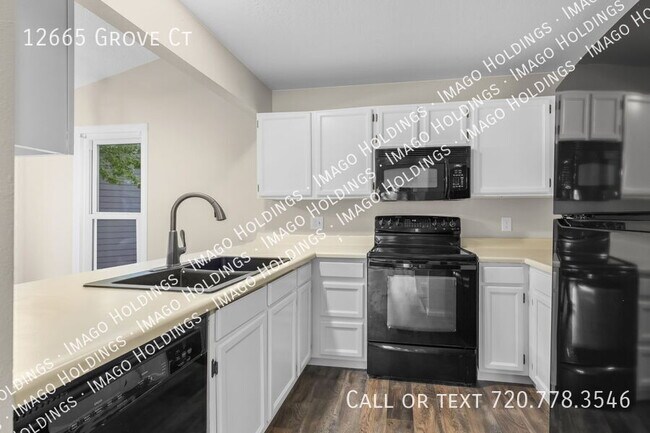 Foto del edificio - 12665 Grove Ct